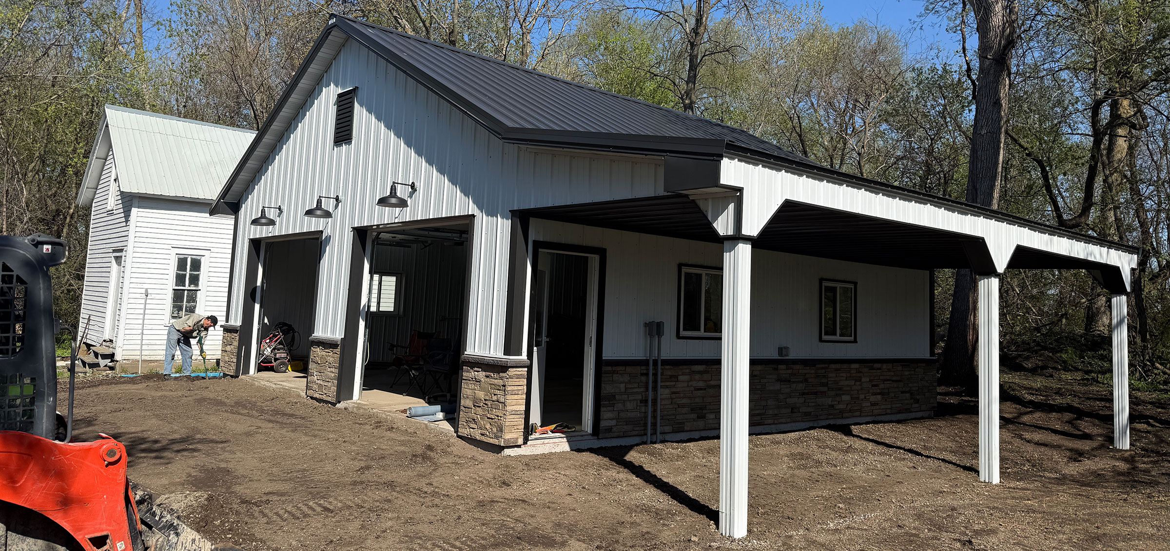 Suburban garage with Lean to